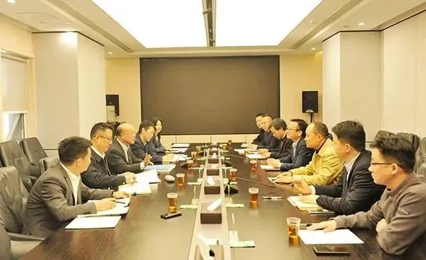 陈云海董事长率队到河南文旅集团考察交流